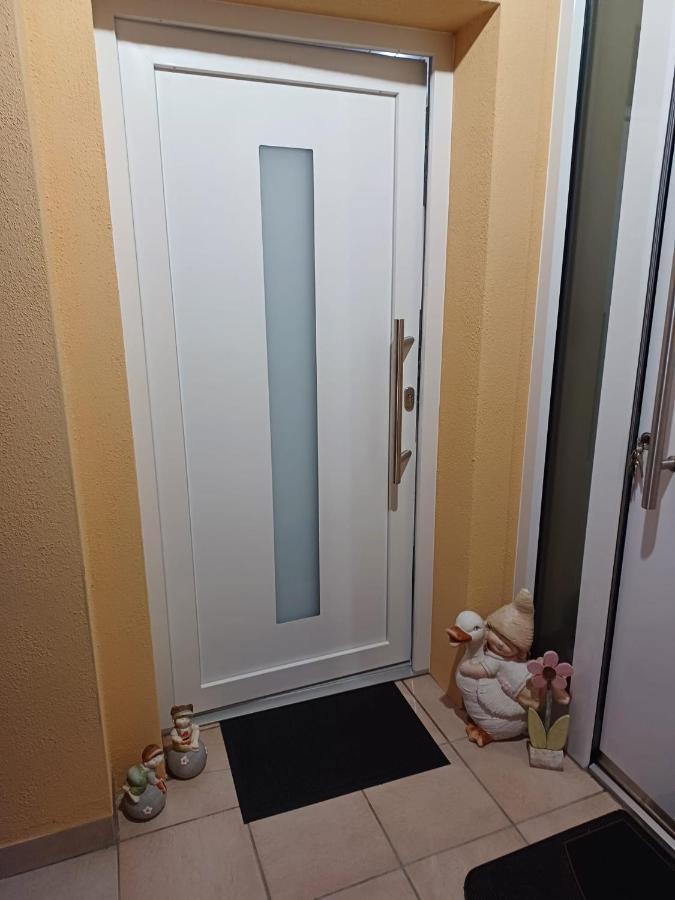 Ferienwohnung Neli Am Rhein Rheinbrohl エクステリア 写真