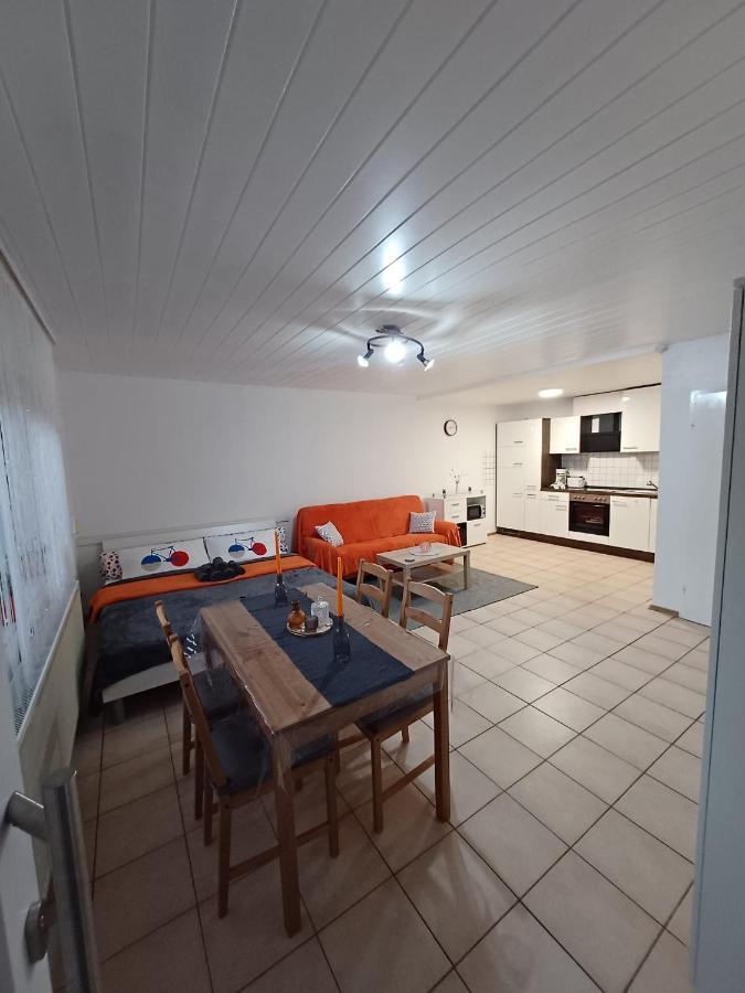 Ferienwohnung Neli Am Rhein Rheinbrohl エクステリア 写真